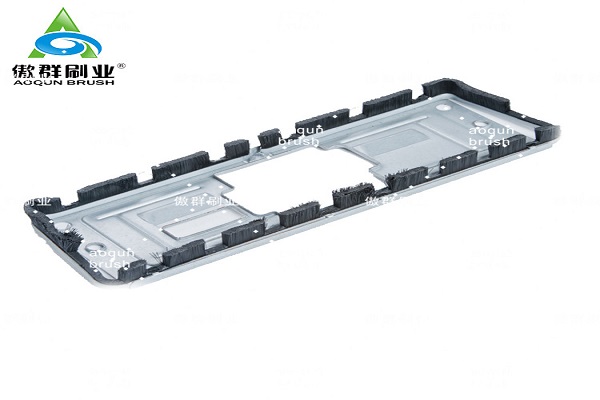 Do You Know How Harmful Is The Use Of Inferior Vacuum Wall Brush?