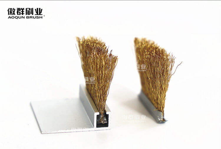 Why Choose The Electrostatic Brush Strip From Aoqun Brush, A Chinese Manufacturer Of Brush Strips?