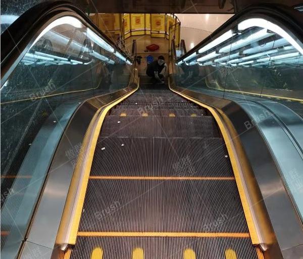 Escalator Safety Brush Installation