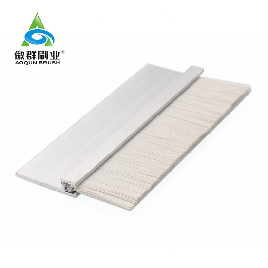 Brush Bulk Cable Wall Plate White