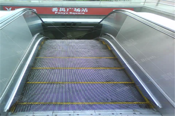 Need Escalator Deflector Brush, Please Contact AOQUN!